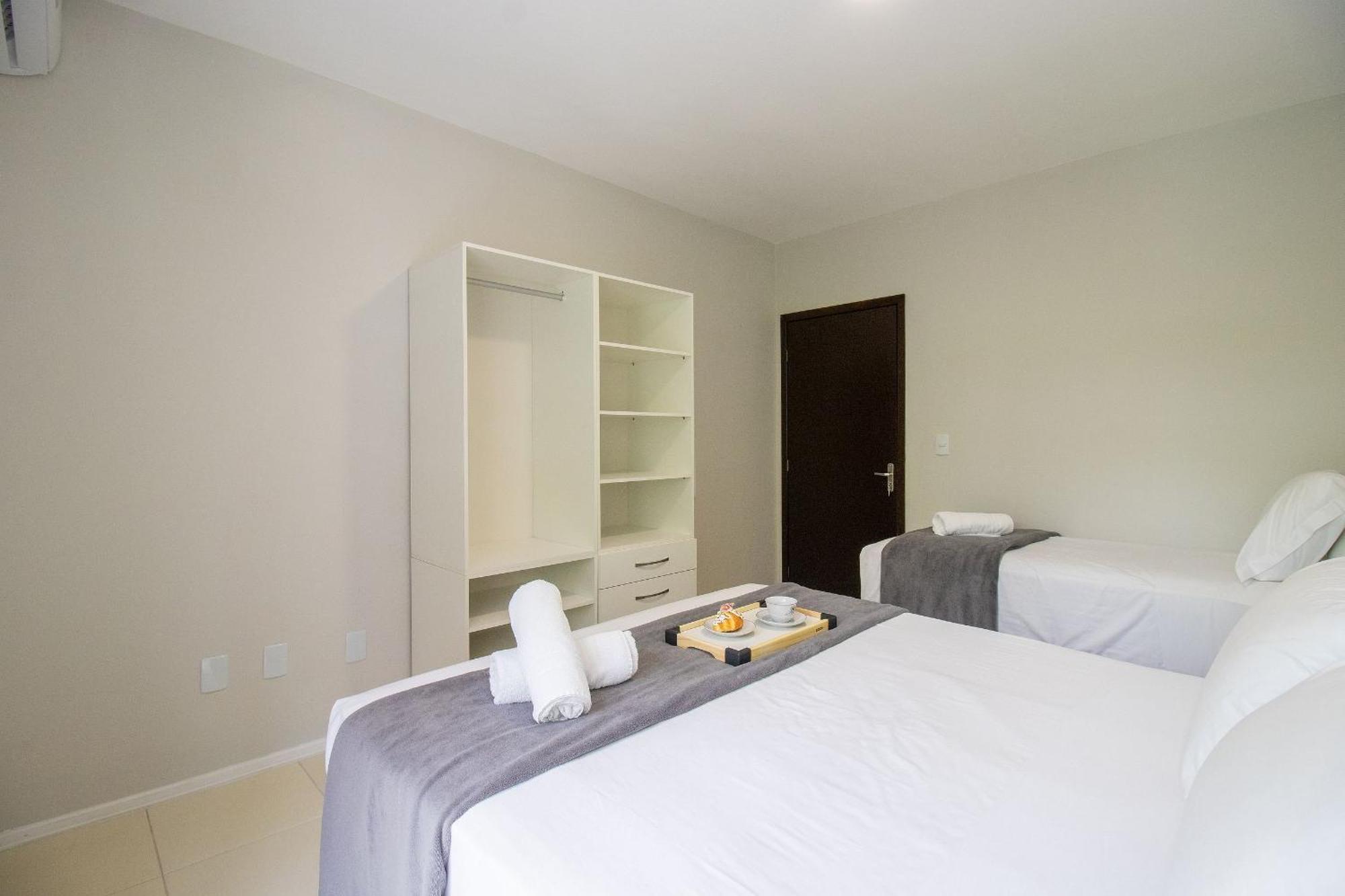 Joa33 - 3 Dorm, Climatizado, Garagem Apartamento *