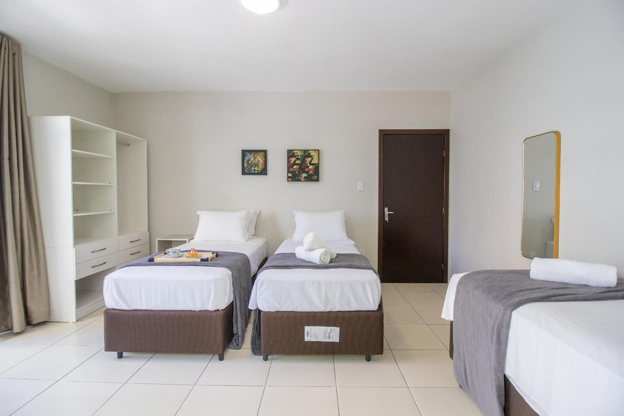 Joa33 - 3 Dorm, Climatizado, Garagem Apartamento *