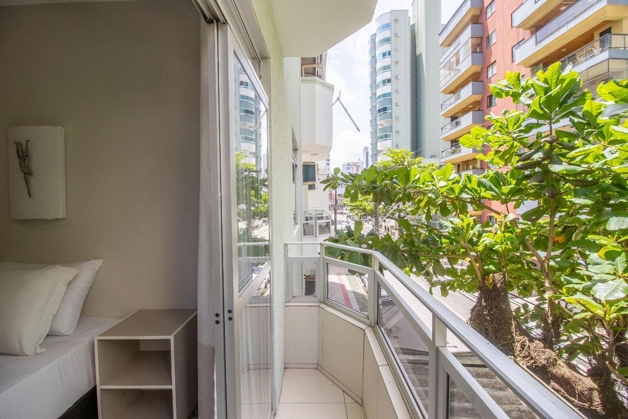 Apartamento Joa33 - 3 Dorm, Climatizado, Garagem *
