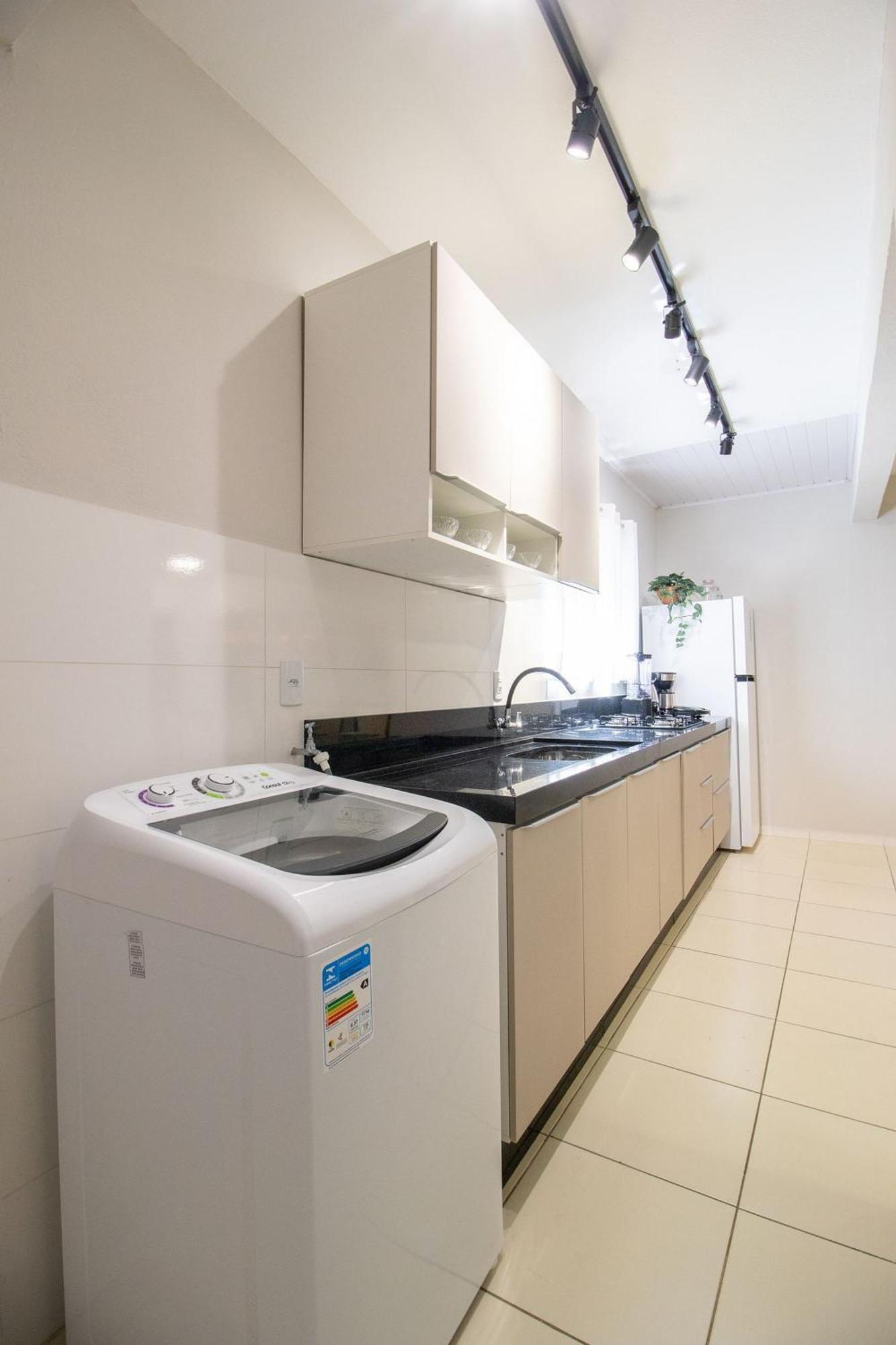 Joa33 - 3 Dorm, Climatizado, Garagem Apartamento *