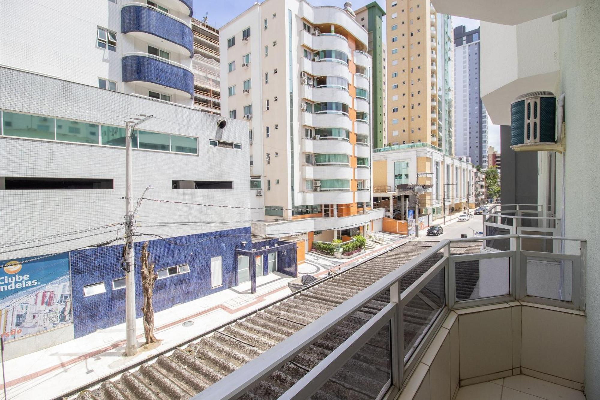 Joa33 - 3 Dorm, Climatizado, Garagem Apartamento